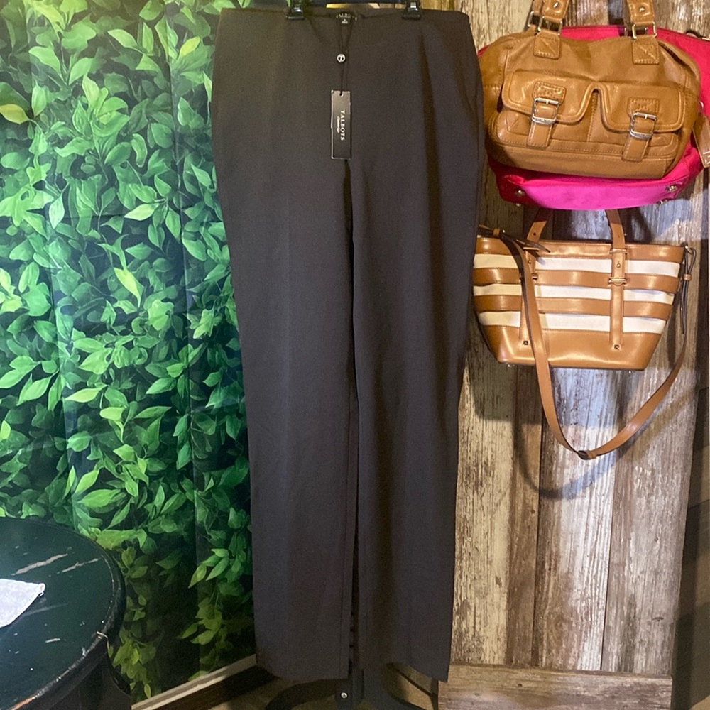 Talbots Heritage sits comfortably at waist straight through hip and thigh 8L - Picture 1 of 6